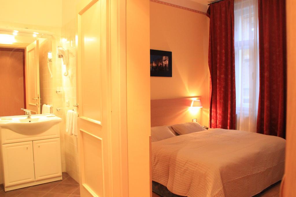 City Lounge Crown Hotel Praga Habitación foto